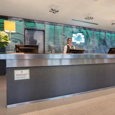 Holiday Inn Berlin-Alexanderplatz, An Ihg Hotel-3
